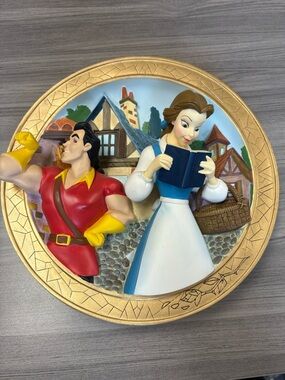 Disney Beauty and the Beast Relief Wall Plate - Belle & Gaston